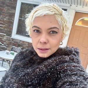 Meet your Posher, Jackie